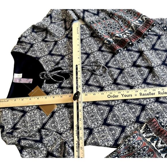 NEW Francesca's Alya Womens Black White Long Sleeve Tulip Hem Alya Midi Shift - Picture 7 of 9